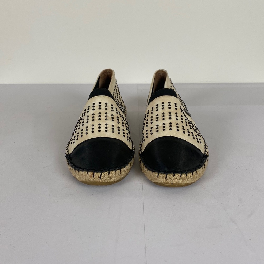 Joy & Mario, Women’s Cream Slip Ons, Size 10